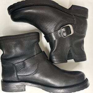 Gently worn Frye Veronica Boot w 7.5
